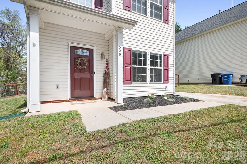 520 Iredell Ave, Mooresville, NC 28115