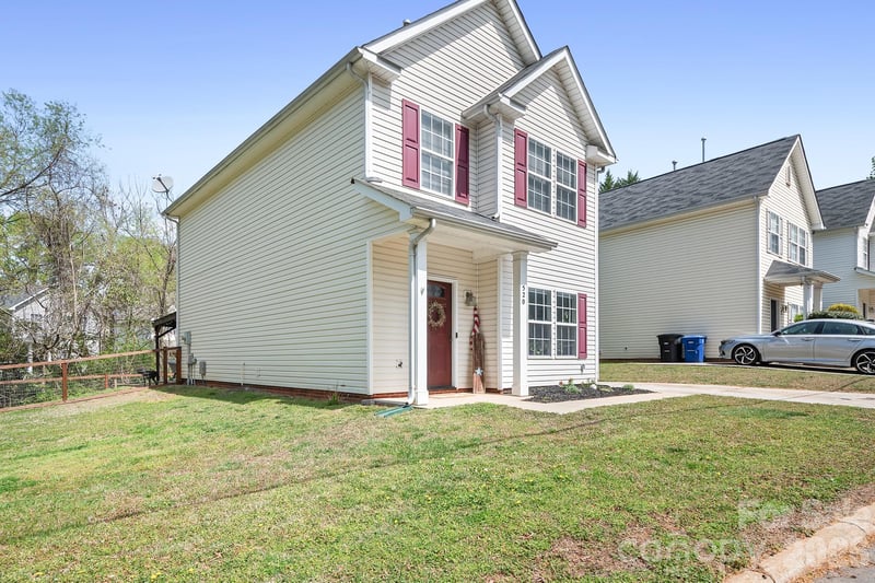 520 Iredell Ave, Mooresville, NC 28115