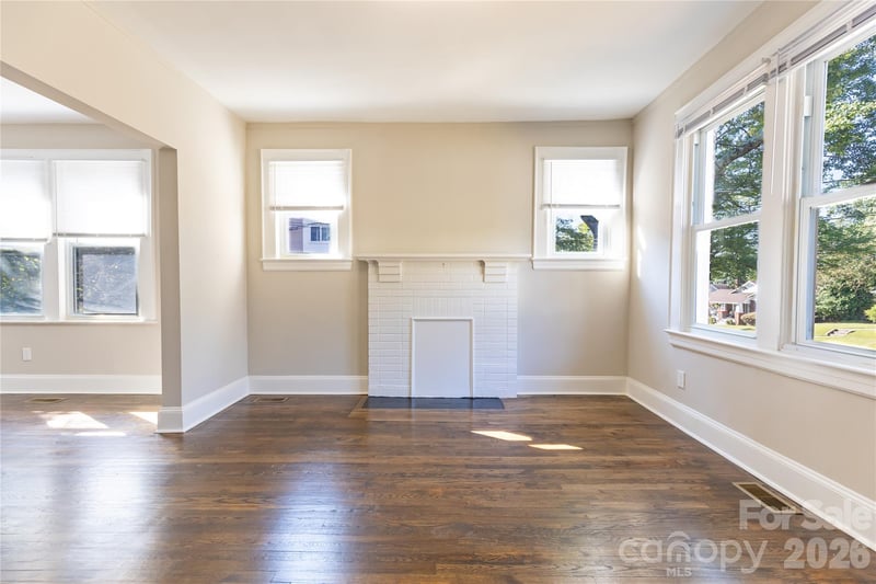 2325 Glenn Ave, Winston Salem, NC 27105