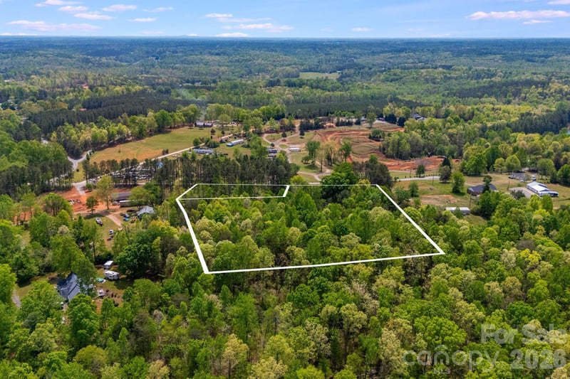 1737 Whitesides Rd, Forest City, NC 28043
