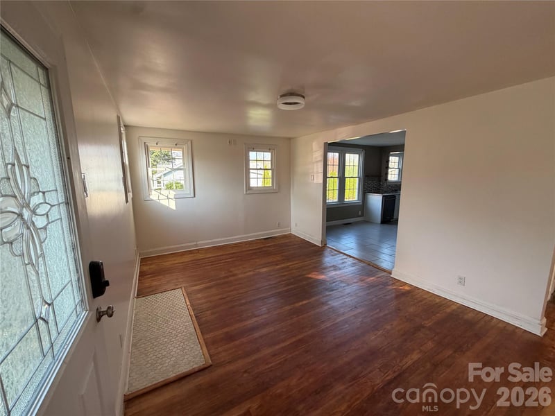 405 Jug Wilson St, Morganton, NC 28655