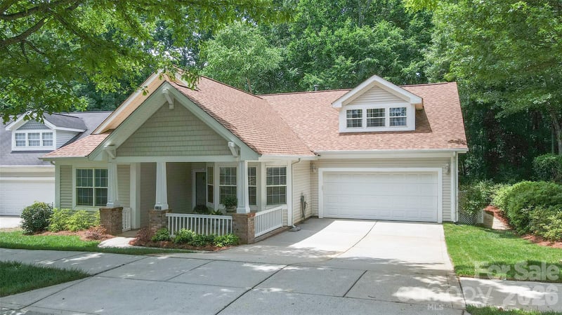 6855 Colonial Garden Dr, Huntersville, NC 28078
