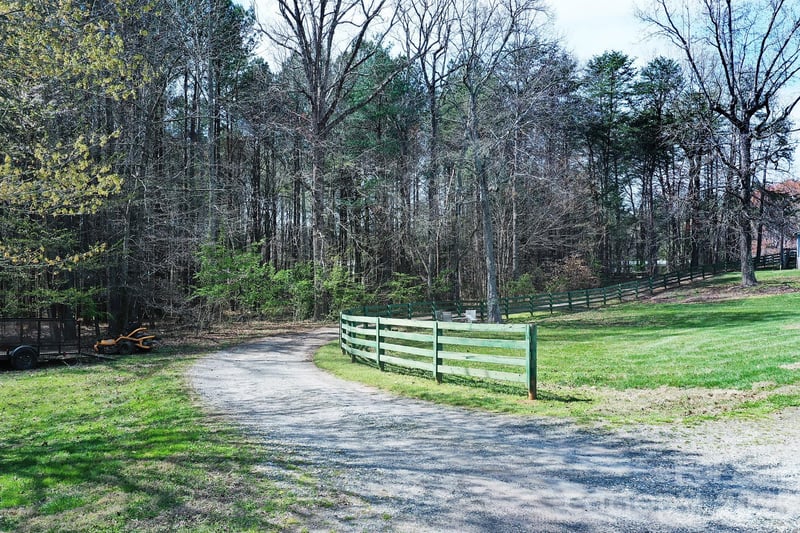 5873 Jenkins Rd, Morganton, NC 28655