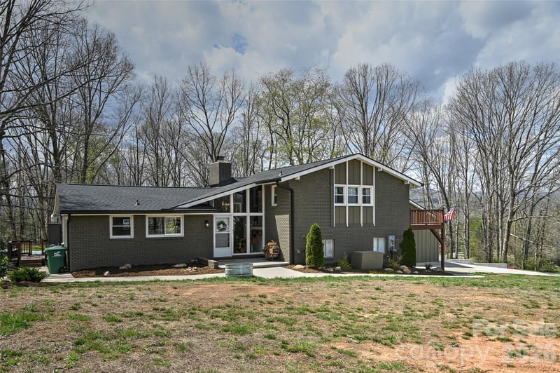 46 Mountain View Dr, Arden, NC 28704