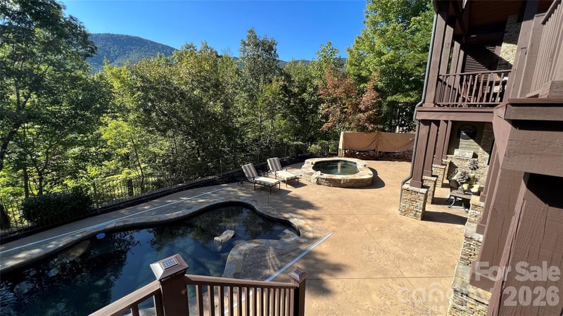 538 Chestertown Dr, Mill Spring, NC 28756