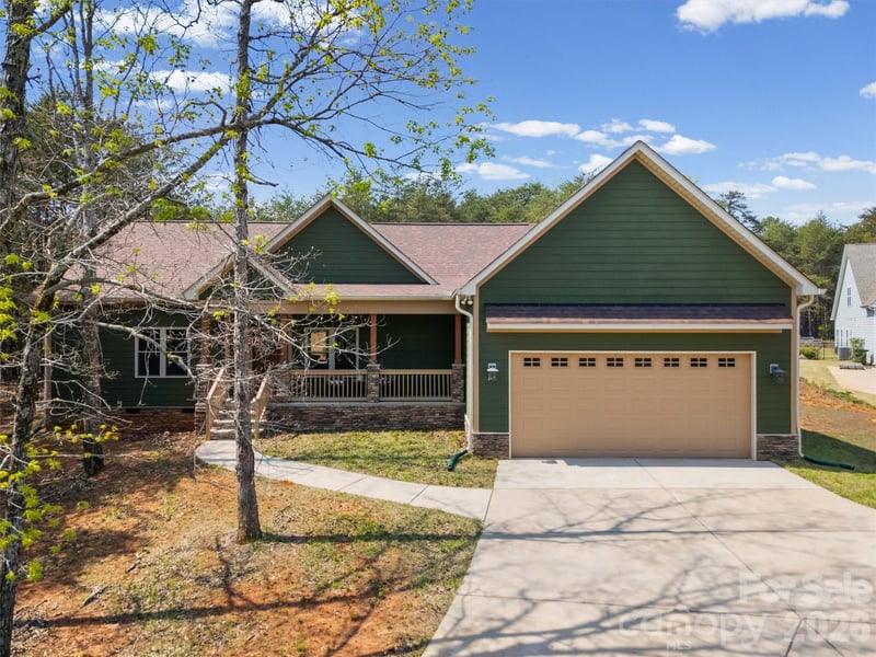 12057 Mariners Cove Ct, Lancaster, SC 29720
