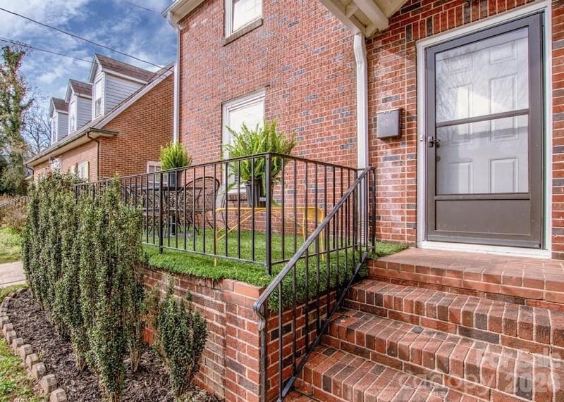 416 Race St, Statesville, NC 28677