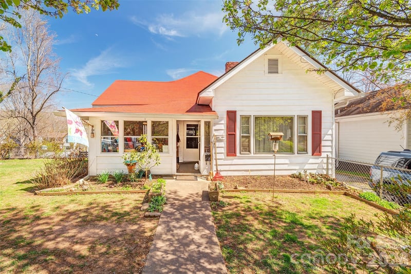 84 Swannanoa Ave, Asheville, NC 28806