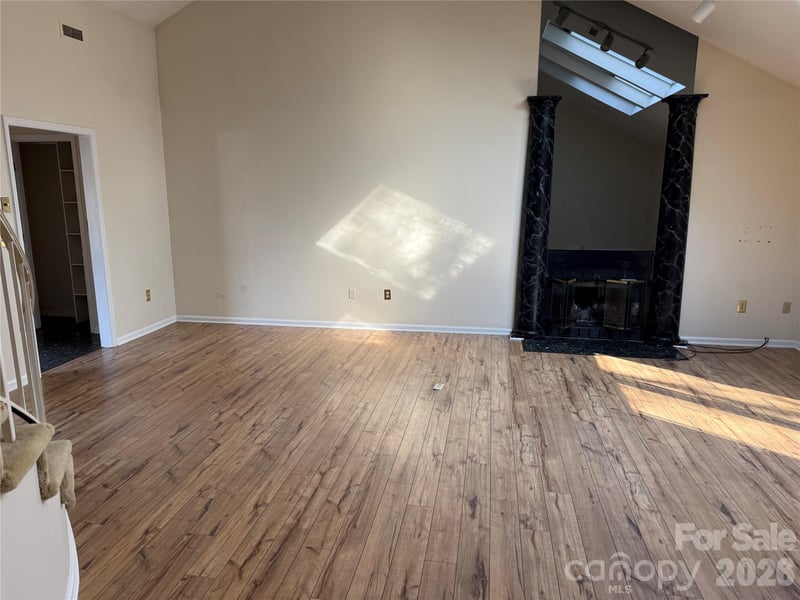 1720 12th St, Hickory, NC 28601