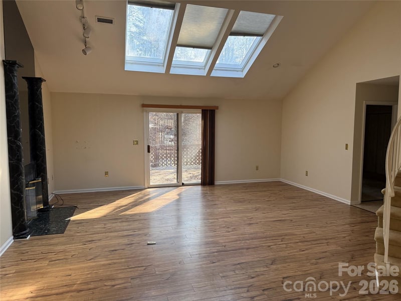 1720 12th St, Hickory, NC 28601