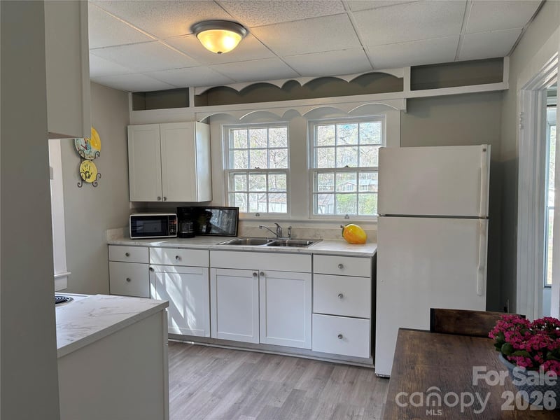 214 Maine Ave, Bessemer City, NC 28016