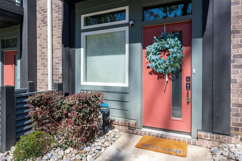 566 West End Dr, Charlotte, NC 28208