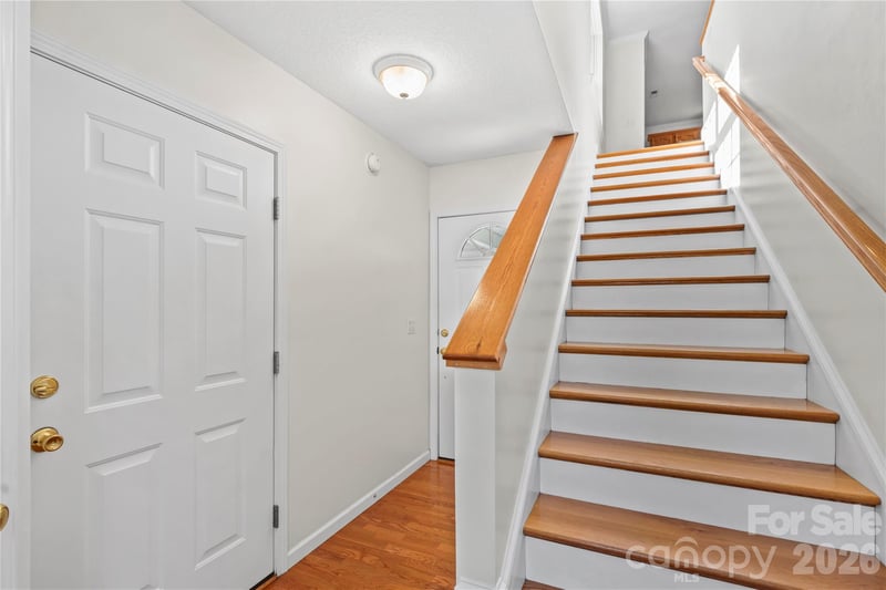206 Waters Edge Dr, Weaverville, NC 28787