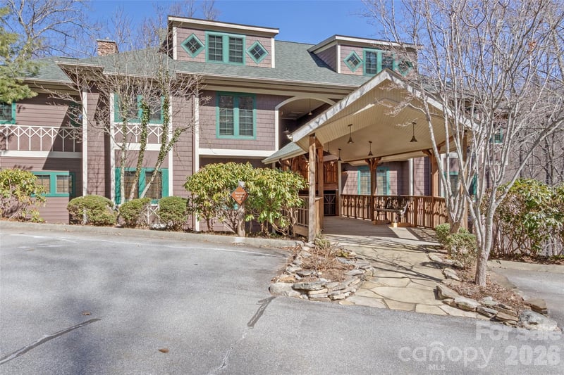 61 Creekside Way #G201, Burnsville, NC 28714