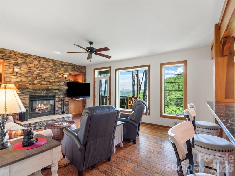 61 Creekside Way #G201, Burnsville, NC 28714