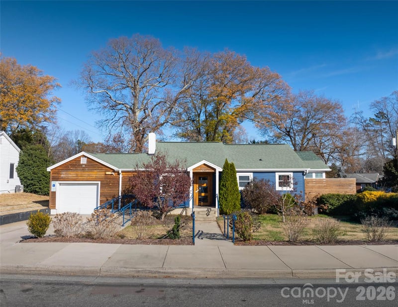 102 Davis St, Belmont, NC 28012