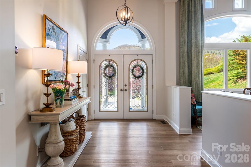 6 Oxford Ct, Asheville, NC 28804