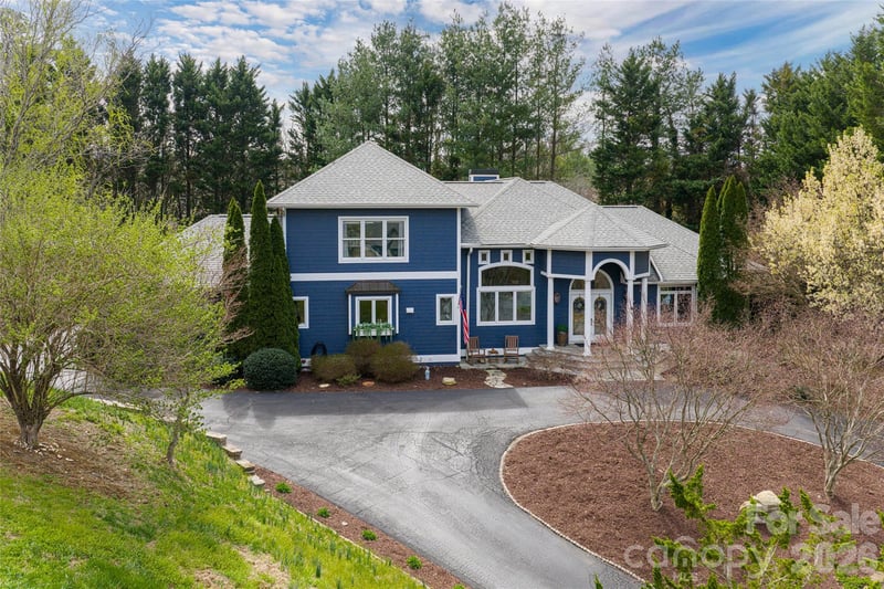 6 Oxford Ct, Asheville, NC 28804