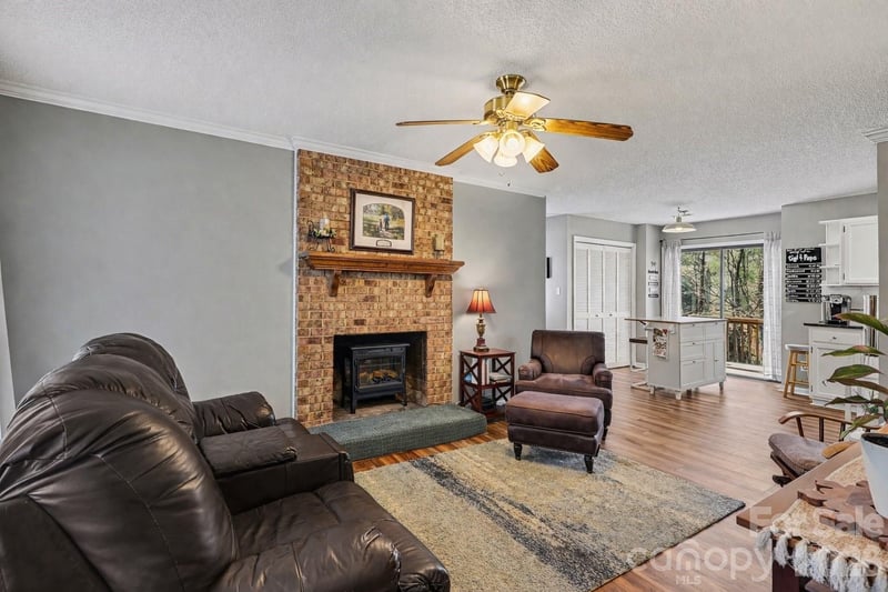 2724 Artesian Ct, Charlotte, NC 28270