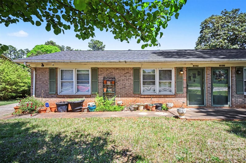 61006102 Pleasant Grove Rd, Charlotte, NC 28216