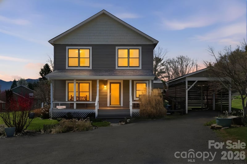 11 Carolina Corner Dr, Black Mountain, NC 28711