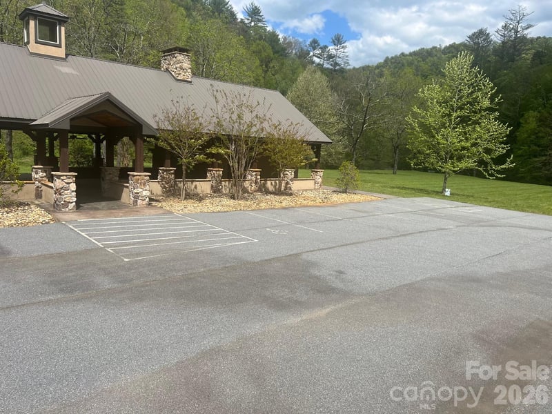531 Roca Vista Dr, Lenoir, NC 28645