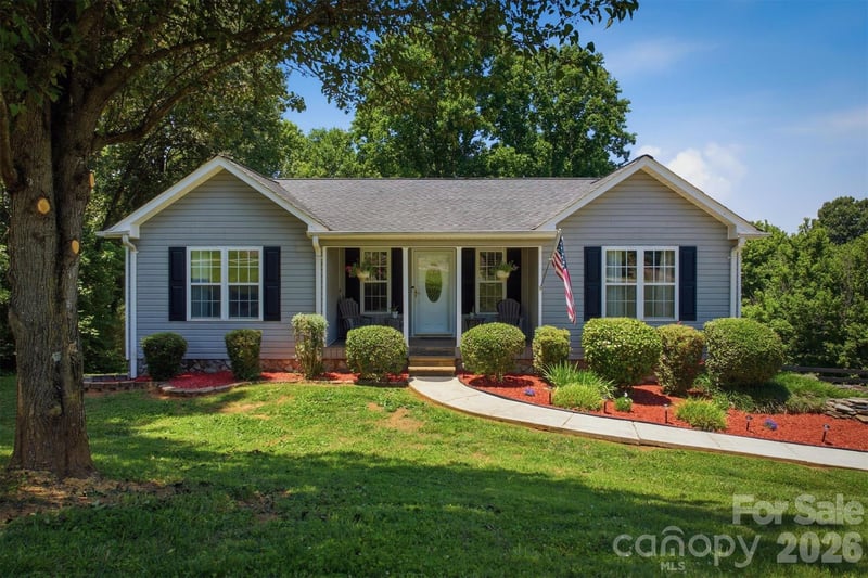 4015 Fairview Dr, Maiden, NC 28650