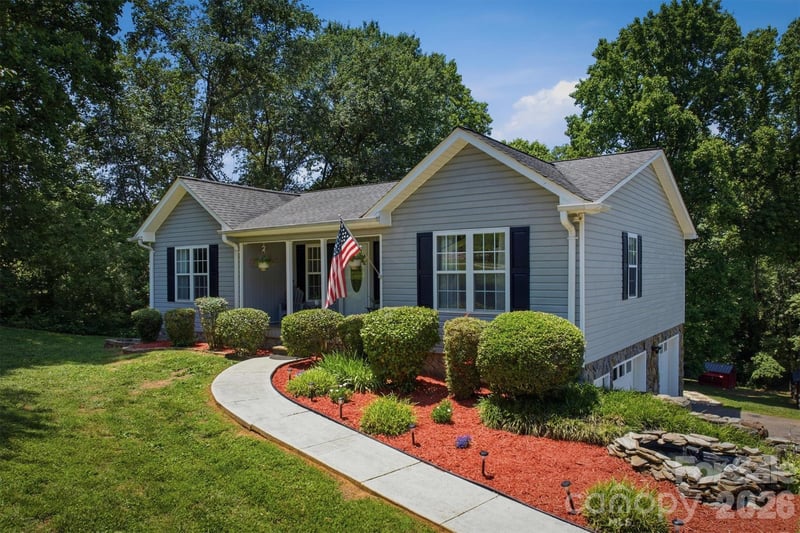 4015 Fairview Dr, Maiden, NC 28650