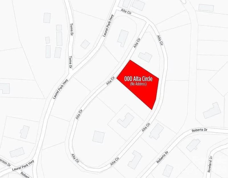 000 Alta Cir, Hendersonville, NC 28739