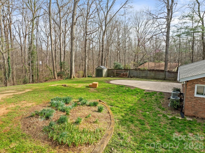 5313 Montevista Dr, Greensboro, NC 27407