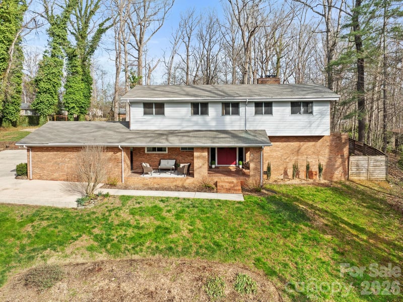 5313 Montevista Dr, Greensboro, NC 27407