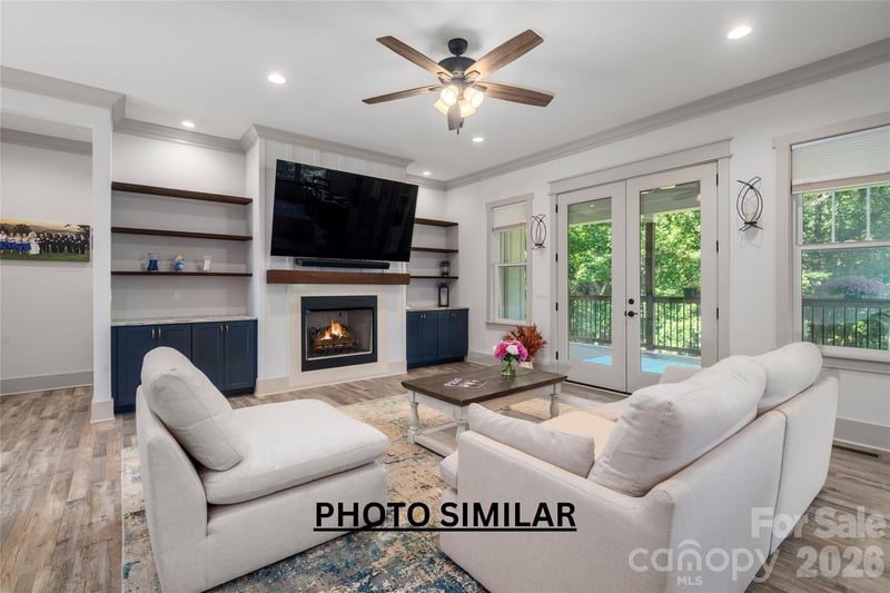 227 Northview Dr, Hendersonville, NC 28791