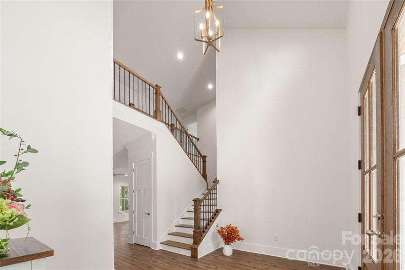 227 Northview Dr, Hendersonville, NC 28791