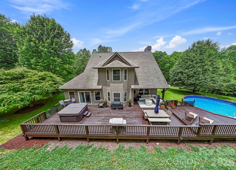 21 School House Rd, Pisgah Forest, NC 28768