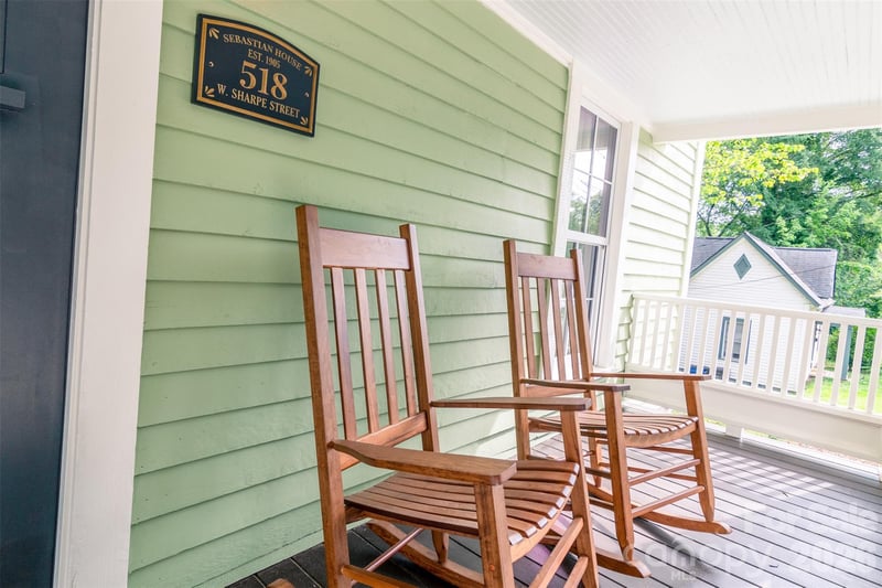 518 Sharpe St, Statesville, NC 28677