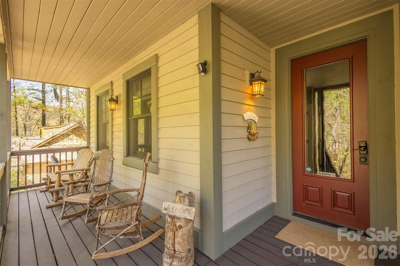 82 Meadow Ridge Ct, Tuckasegee, NC 28783