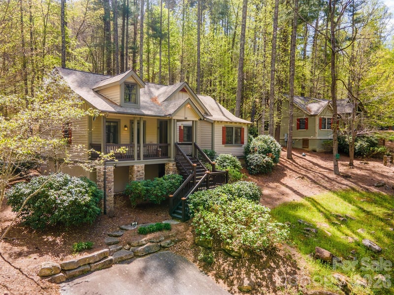 82 Meadow Ridge Ct, Tuckasegee, NC 28783