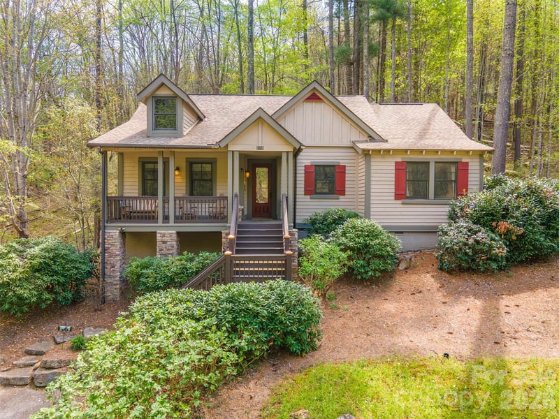 82 Meadow Ridge Ct, Tuckasegee, NC 28783