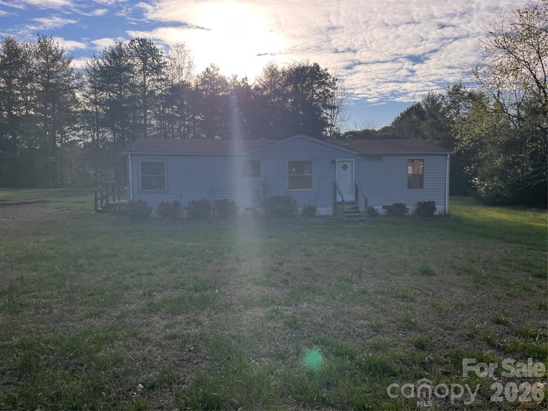 300 Taylor Rd, Stanley, NC 28164