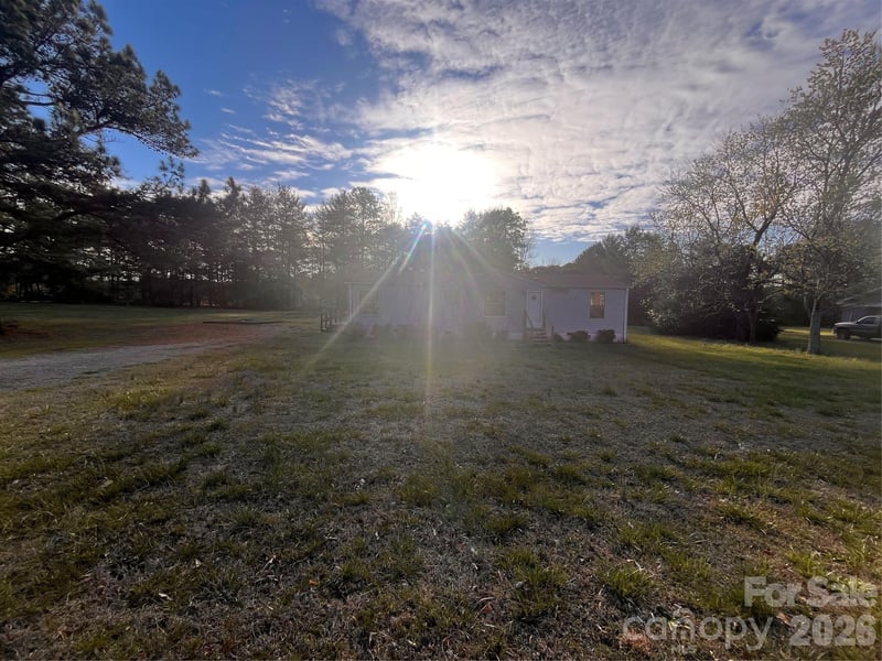 300 Taylor Rd, Stanley, NC 28164