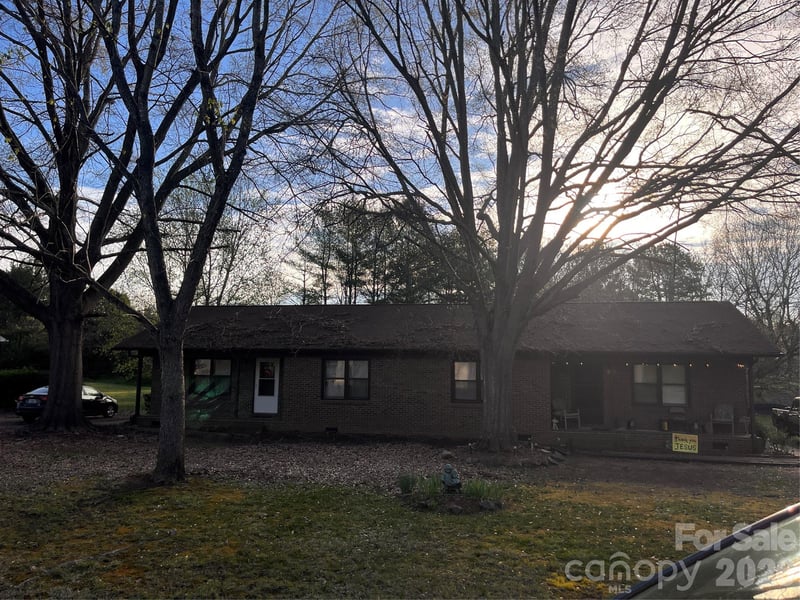 300 Taylor Rd, Stanley, NC 28164