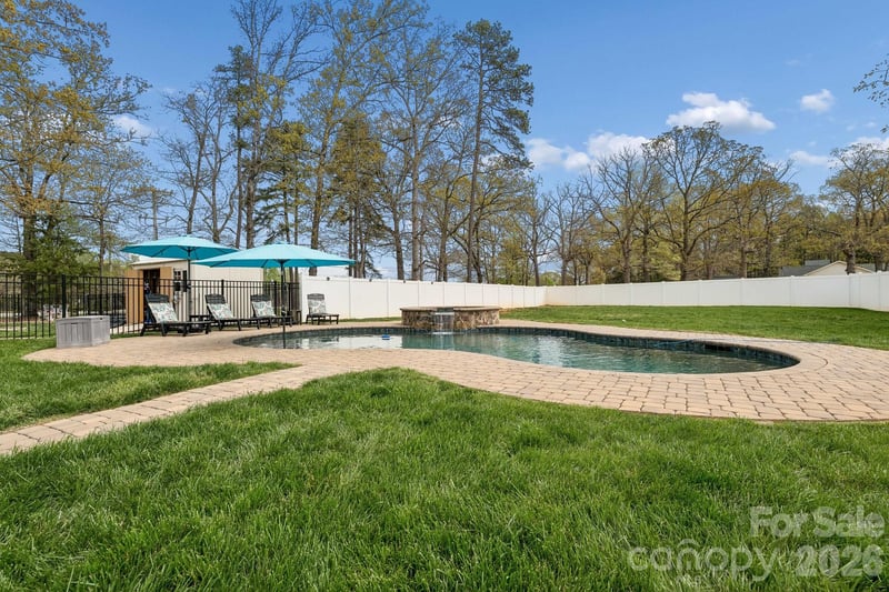 109 Avalon Reserve Dr, Mooresville, NC 28115