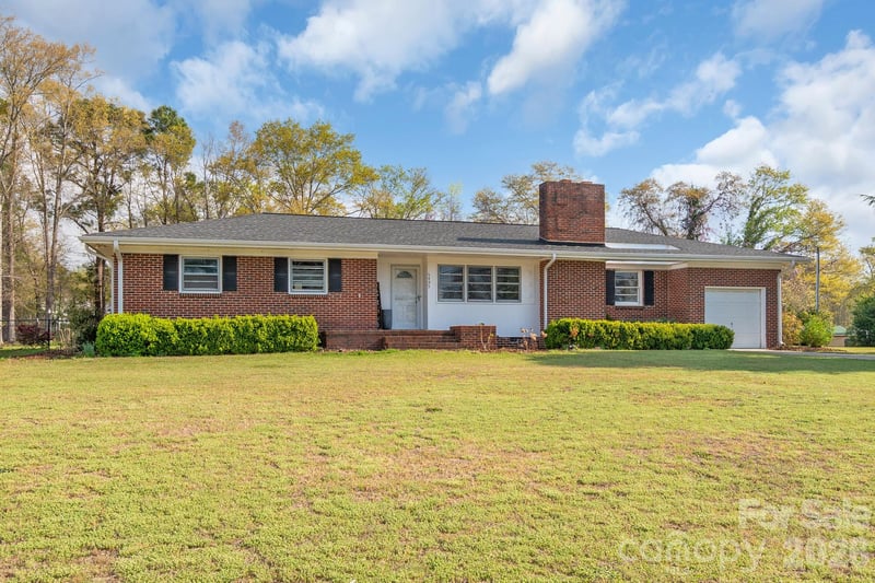 5495 Kershaw Camden Hw, Heath Springs, SC 29058