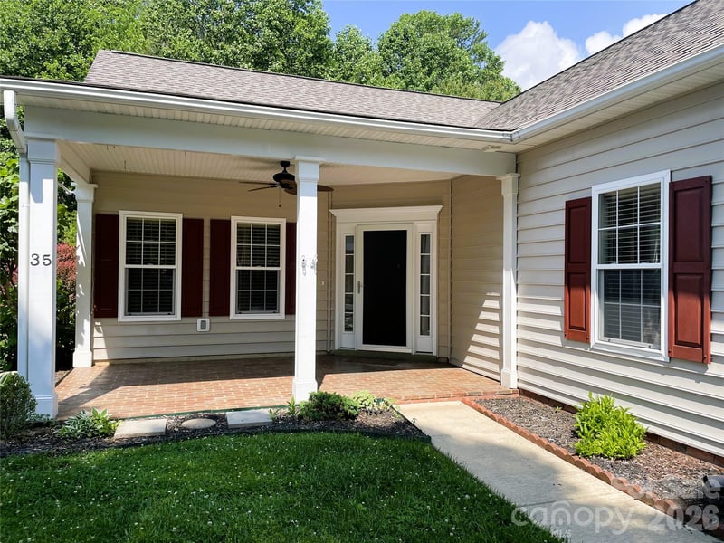 35 Sheffield Pl, Brevard, NC 28712