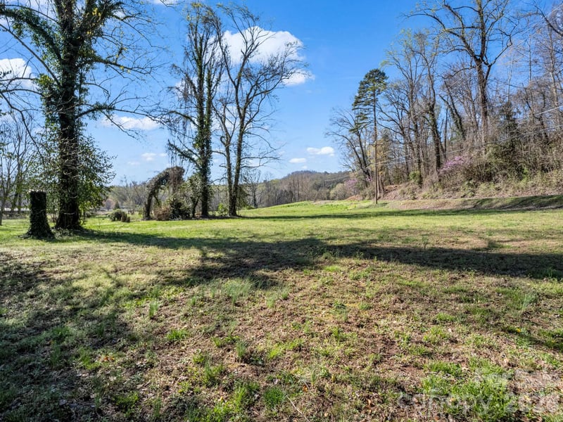 Warrior Dr, Tryon, NC 28782