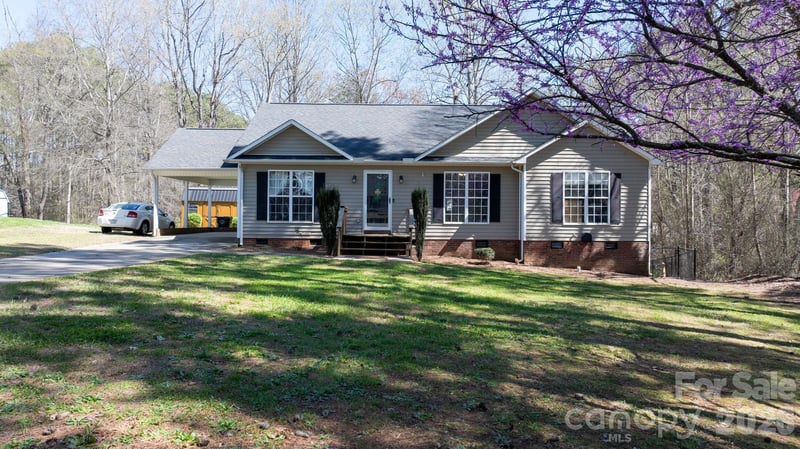 120 Wesley Ct, Crouse, NC 28033
