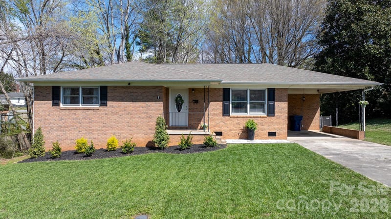307 Park Dr, Stanley, NC 28164