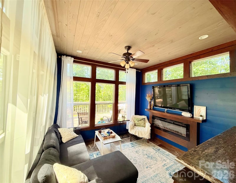 221 Summerfield Ln, Rutherfordton, NC 28139