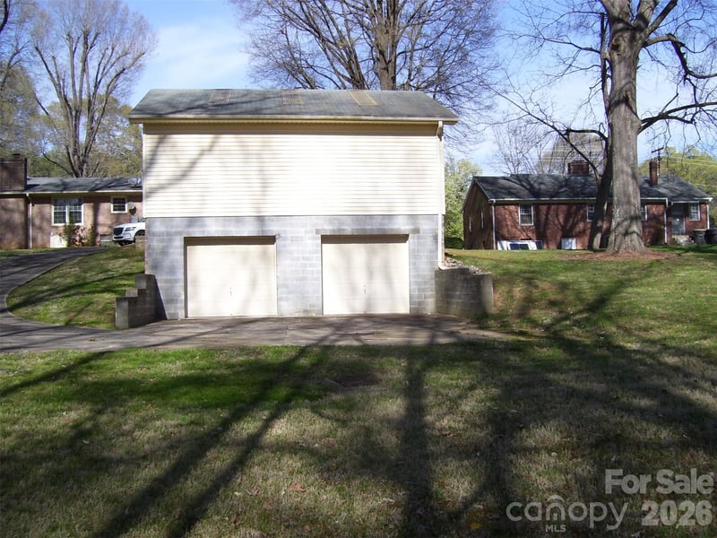 2402 Brantley Rd, Kannapolis, NC 28083