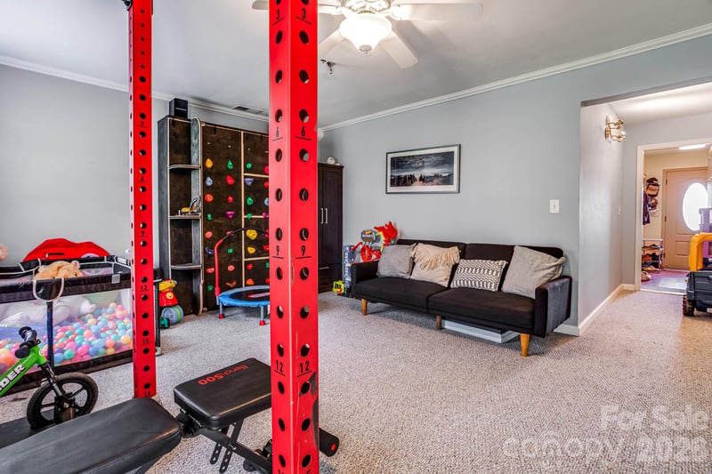 128 Rock Ridge Ln, Mount Holly, NC 28120